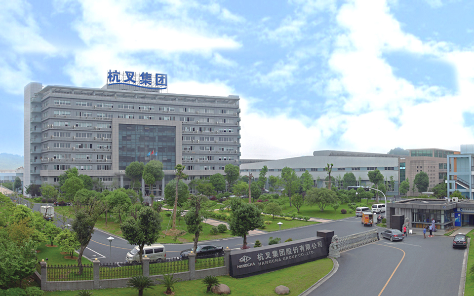 杭(hang)州市(shi)副市(shi)長(zhang)王宏調研杭(hang)叉集(ji)團(tuán)有(yǒu)序複工(gong)準備(bei)工(gong)作(zuò)