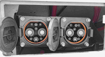  機(jī)場(chang)型标配(pei)锂電(dian)池雙槍快充，兩箇(ge)小(xiǎo)時充滿.
